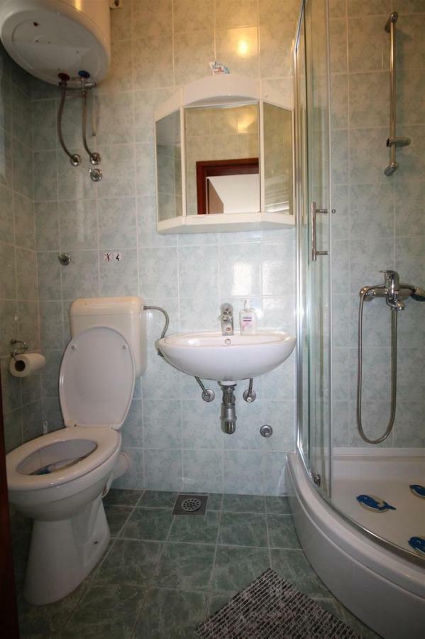 Private Accommodation Carevic دوبروفينك المظهر الخارجي الصورة